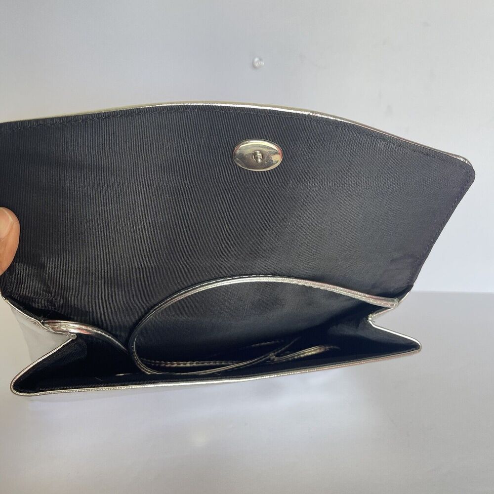 Vintage Women Silver Crossbody Bag - Picture 9 of 12